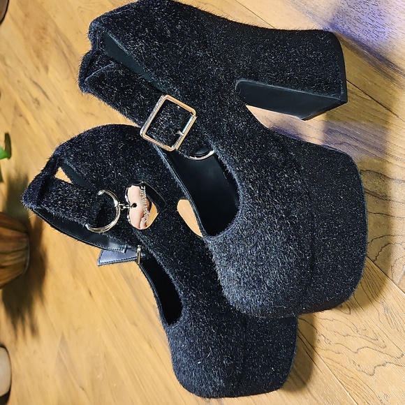 Sugar Thrillz Shoes - Sugar Thrillz Furry Feline Platform Heels